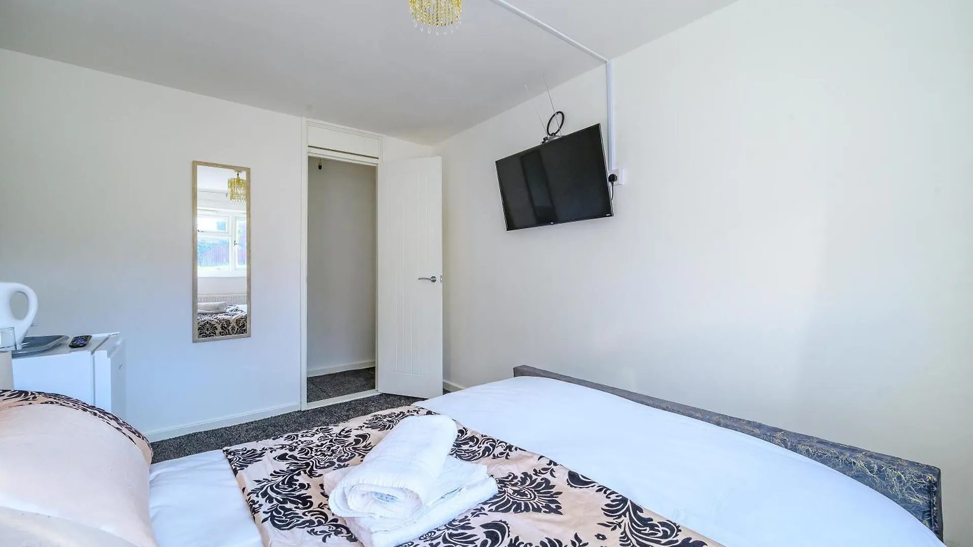 -Rcgs- For Your Relaxed, Cosy Stay, Free Parking Λιντς Ηνωμένο Βασίλειο
